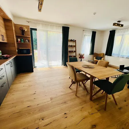 Апартаменты Family 2 Bedroom Ski&bike With Terrase Янське Лазне